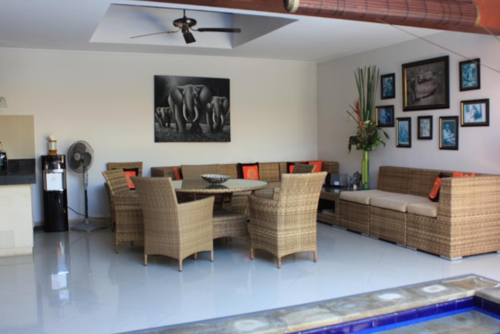 Taman Kesari Villas Sanur Exteriör bild