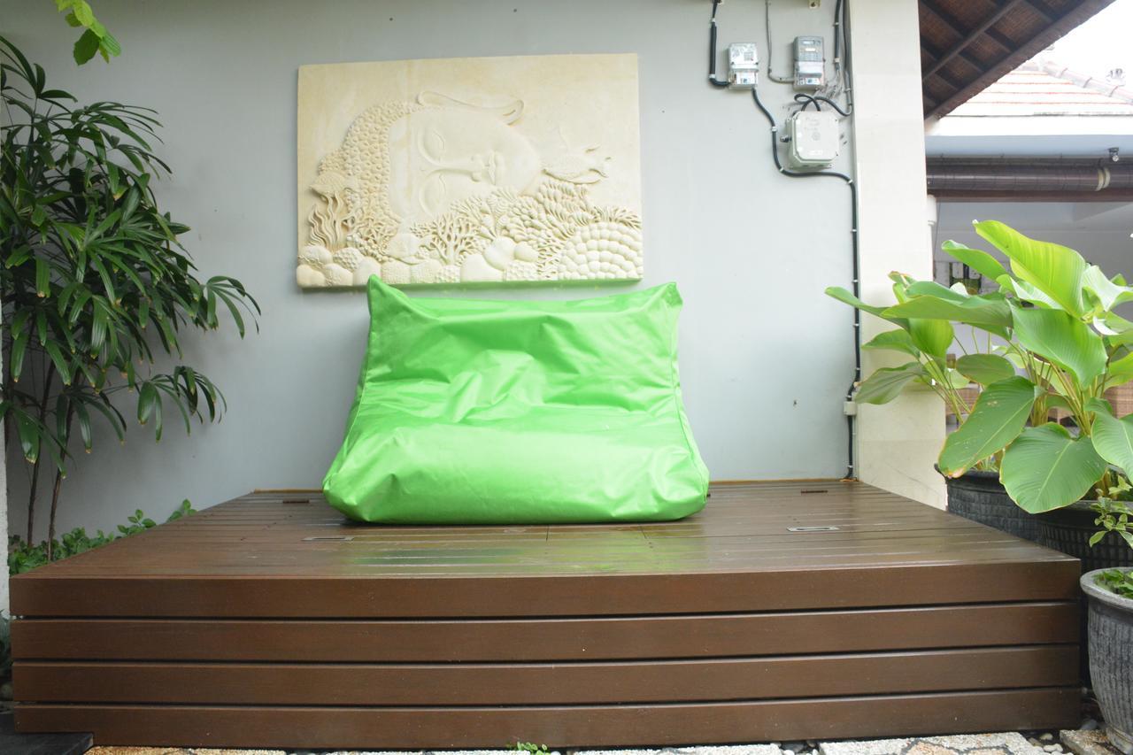 Taman Kesari Villas Sanur Exteriör bild